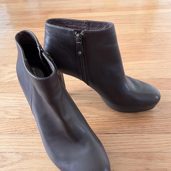 Rockport Dark Brown Ankle Boot - Picture 13 of 15